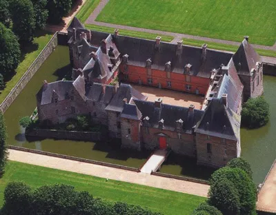 chateau-carrouges